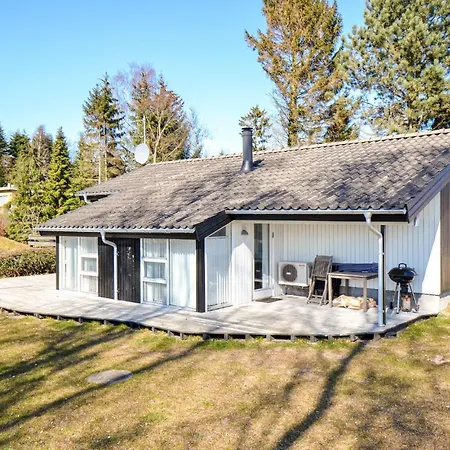 度假居 Four-bedroom In *